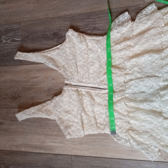 MODA International Cream Colored, Lace, Ruffle, Zipper Tank Top - Picture 5 of 8